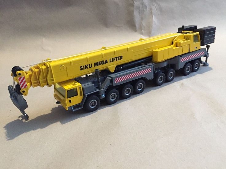 Impressive SIKU Mega Lifter Yellow Crane - 1:55 Scale