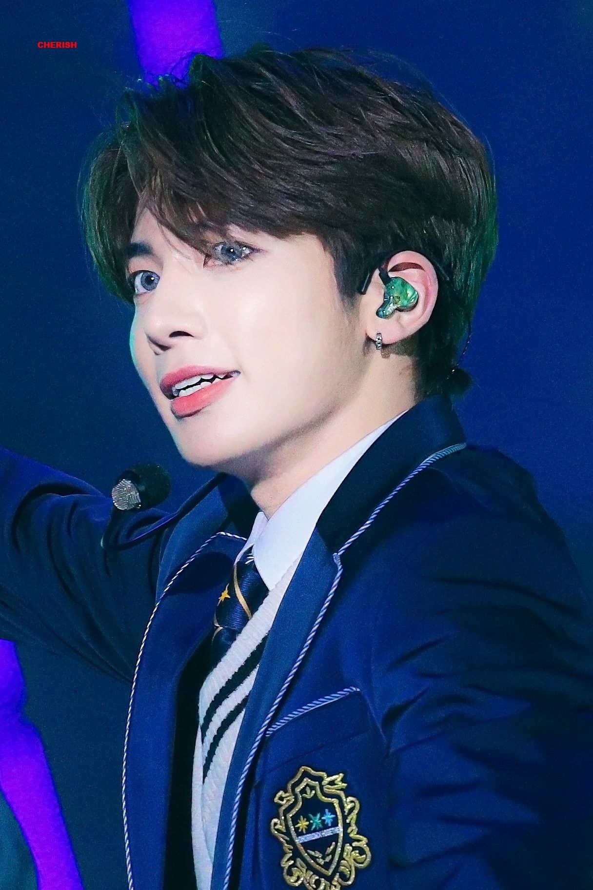 TXT 191116 'V HEARTBEAT' 2019 VLIVE AWARDS Tomorrow x Together TAEHYUN