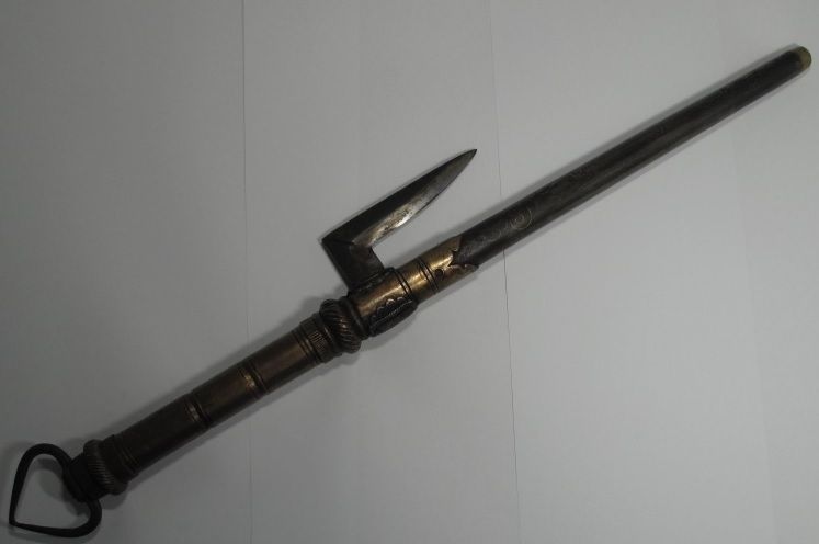 兜割、十手、叉、刺股