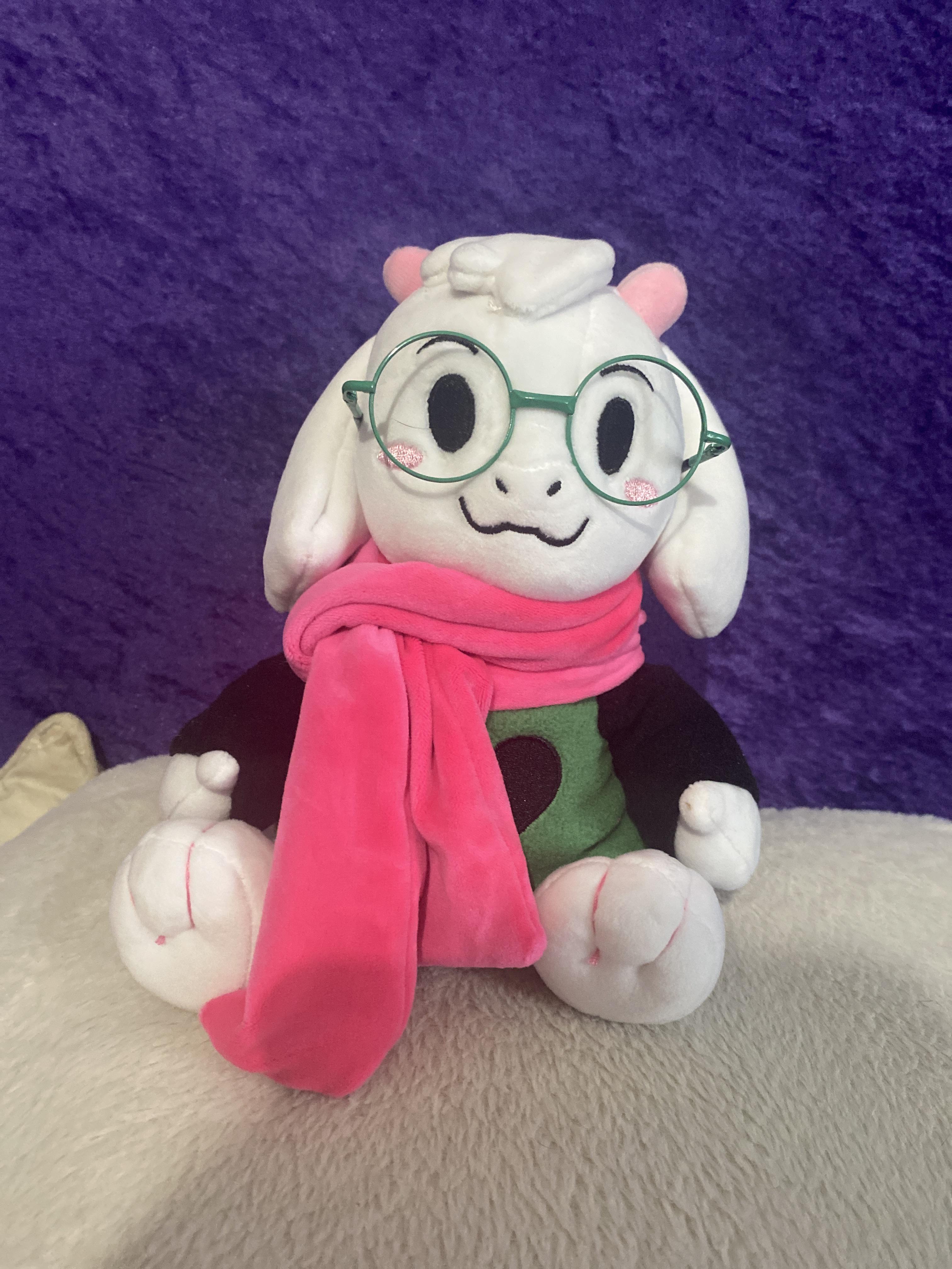 やっと帽子なしのラルセイのぬいぐるみ買った！ : r/Deltarune