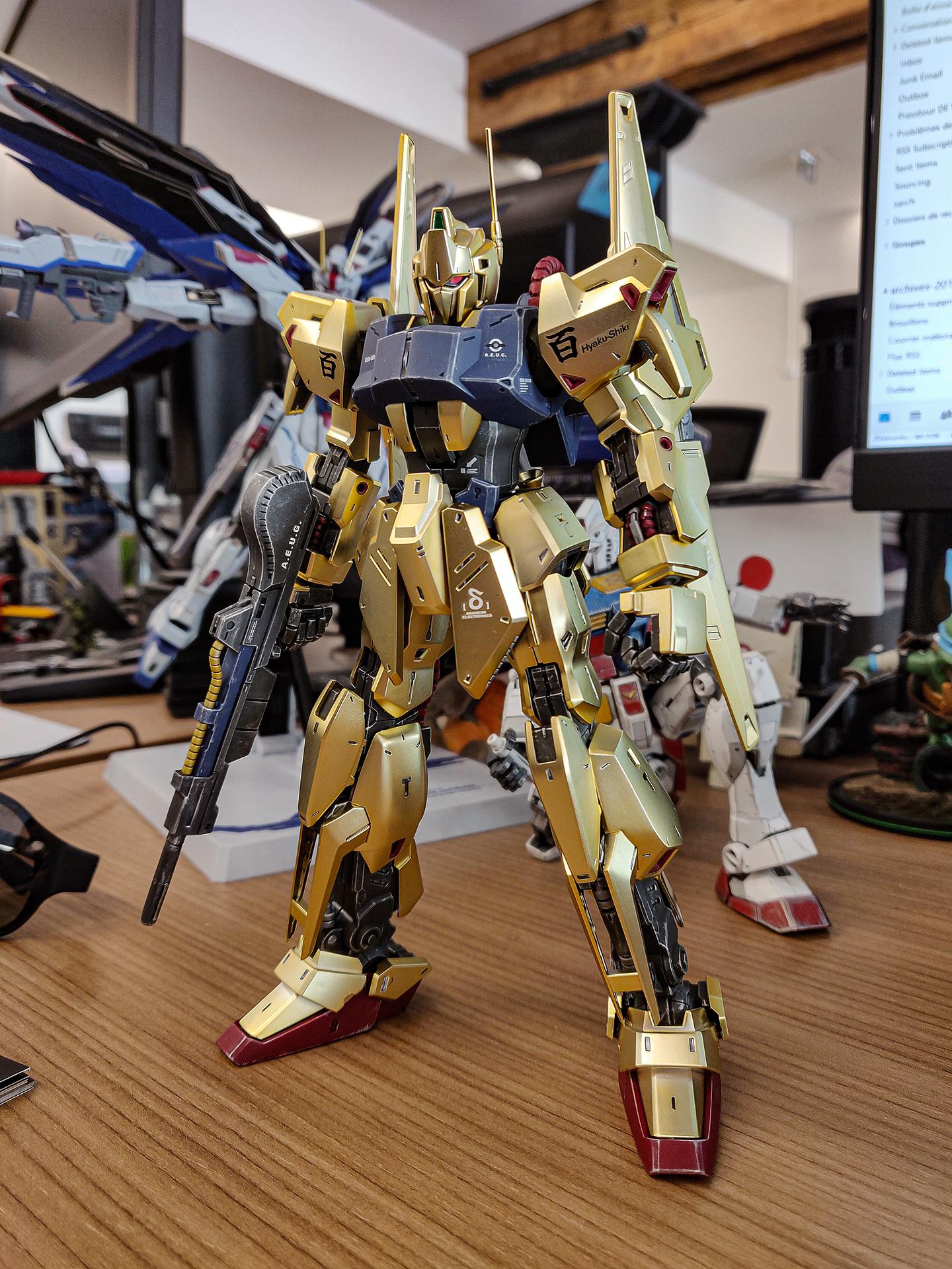 MSN-00100 百式（MG 2.0版）。別にすごいってわけじゃないんだけど