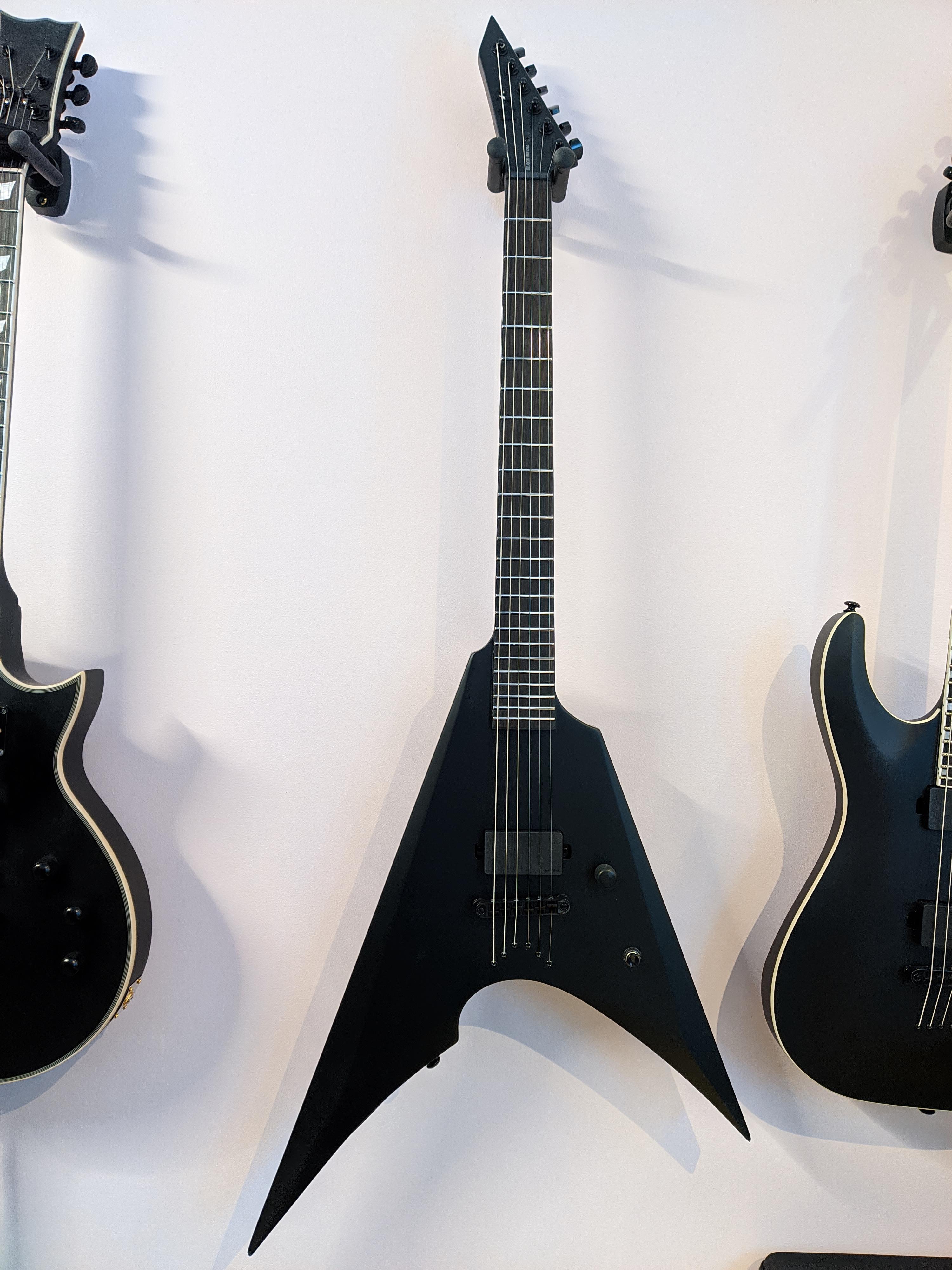 ESP LTD Arrow-NT Black Metal : r/guitars