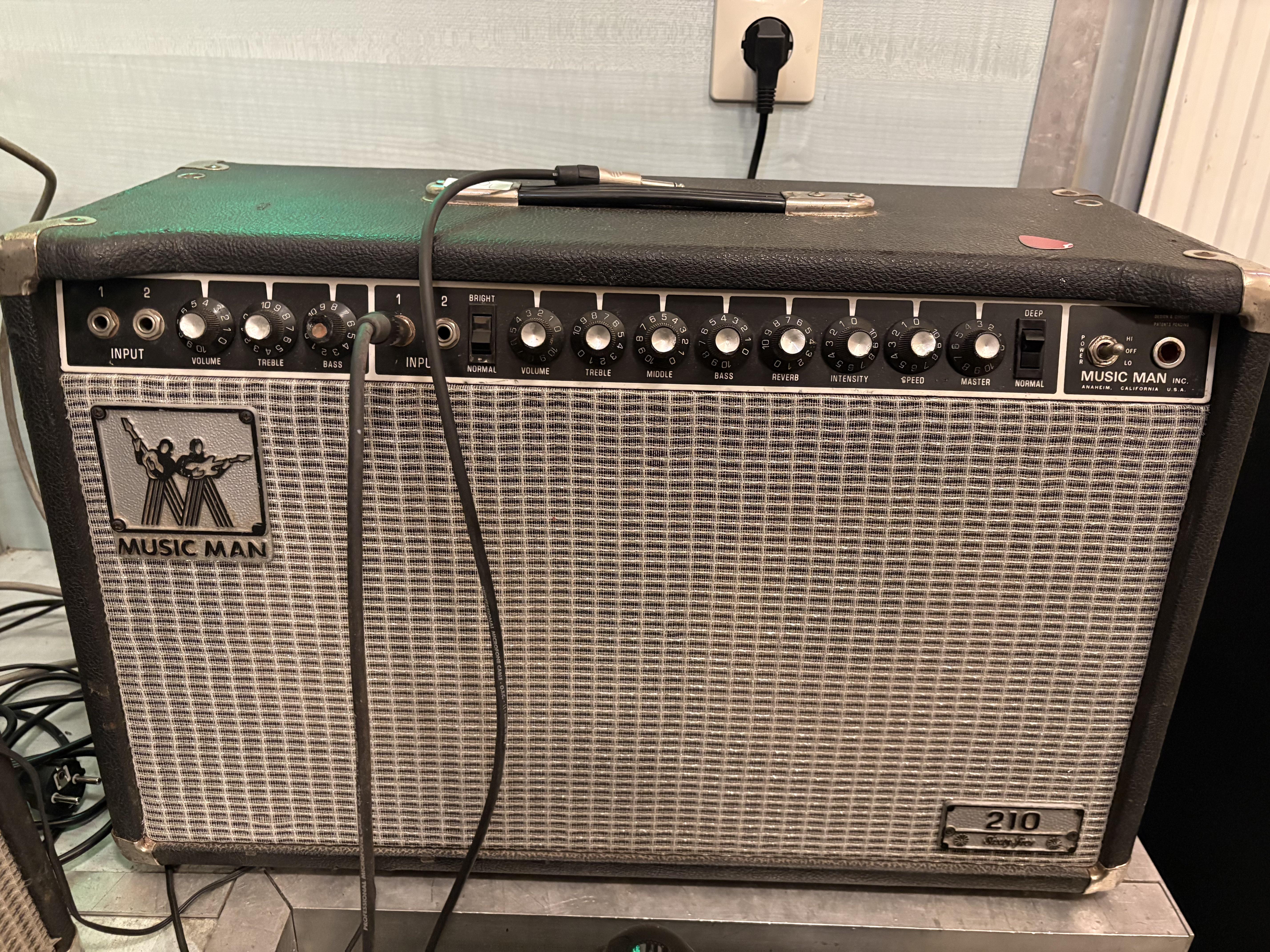 MusicMan 210 Sixty-Five : r/GuitarAmps