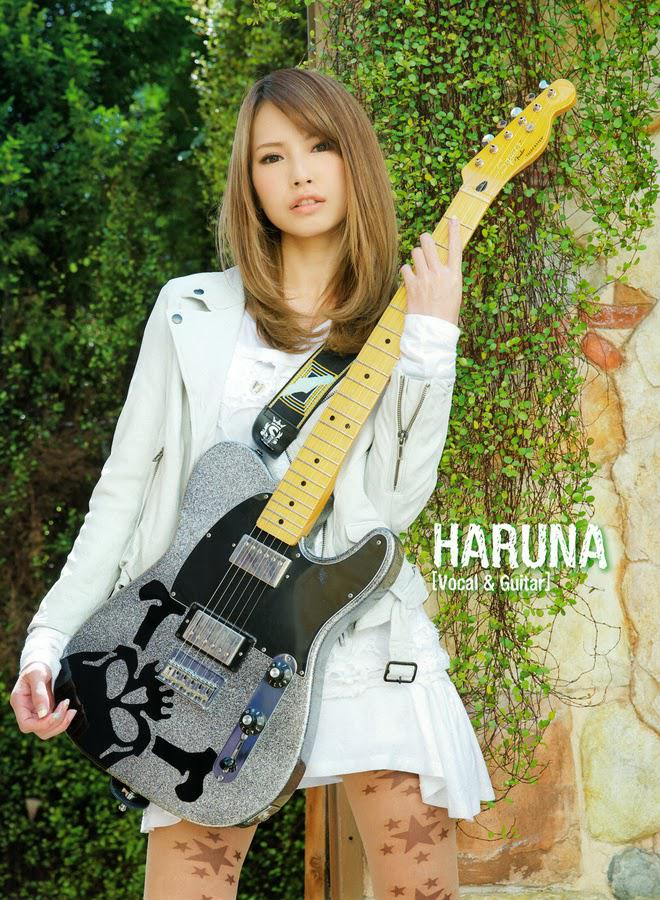 Squier HARUNA Signature Telecaster, Dark Silver Sparkle : r/guitarporn