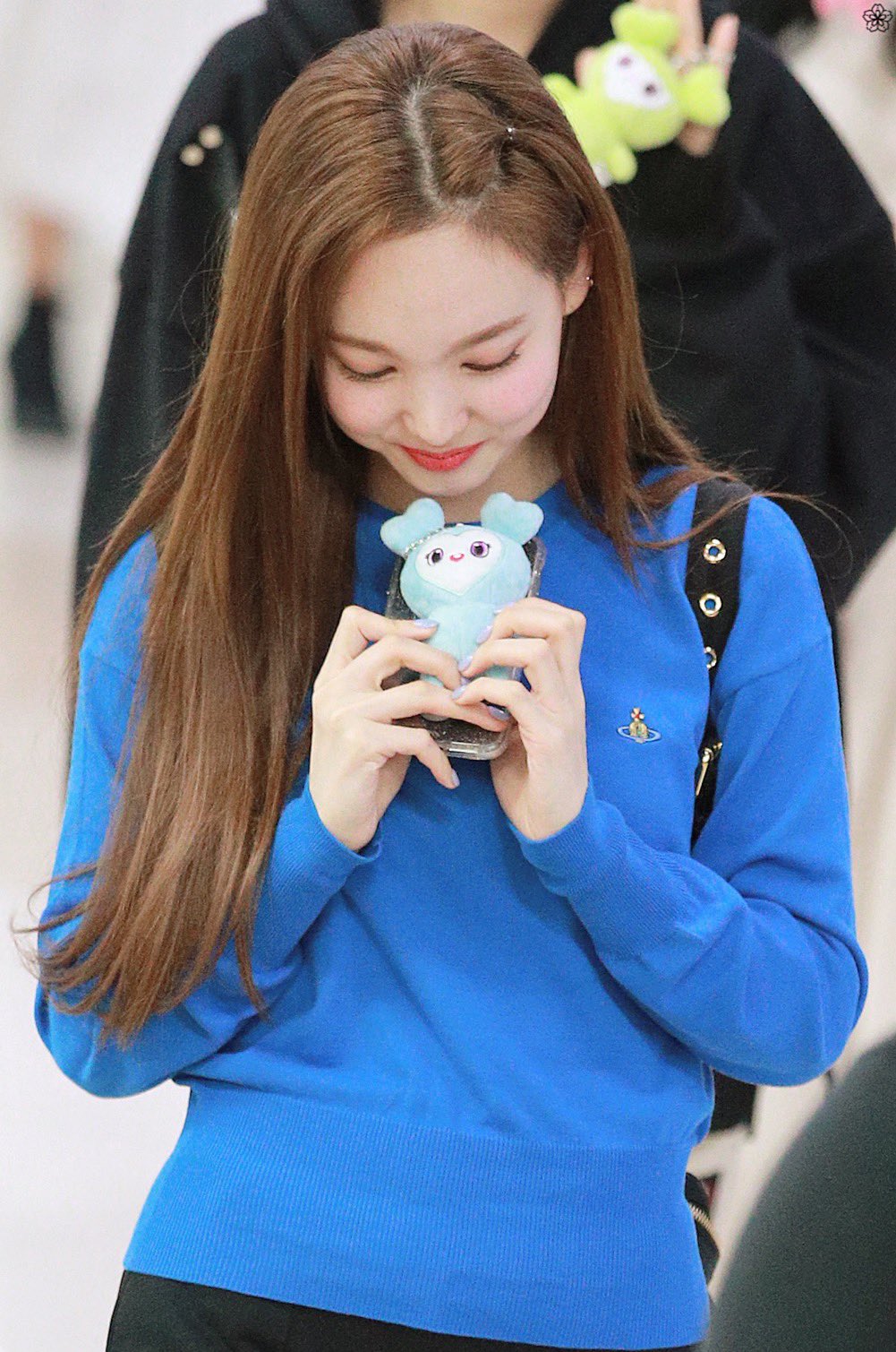 190311 Cutie Nayeon ft Navely : r/twice