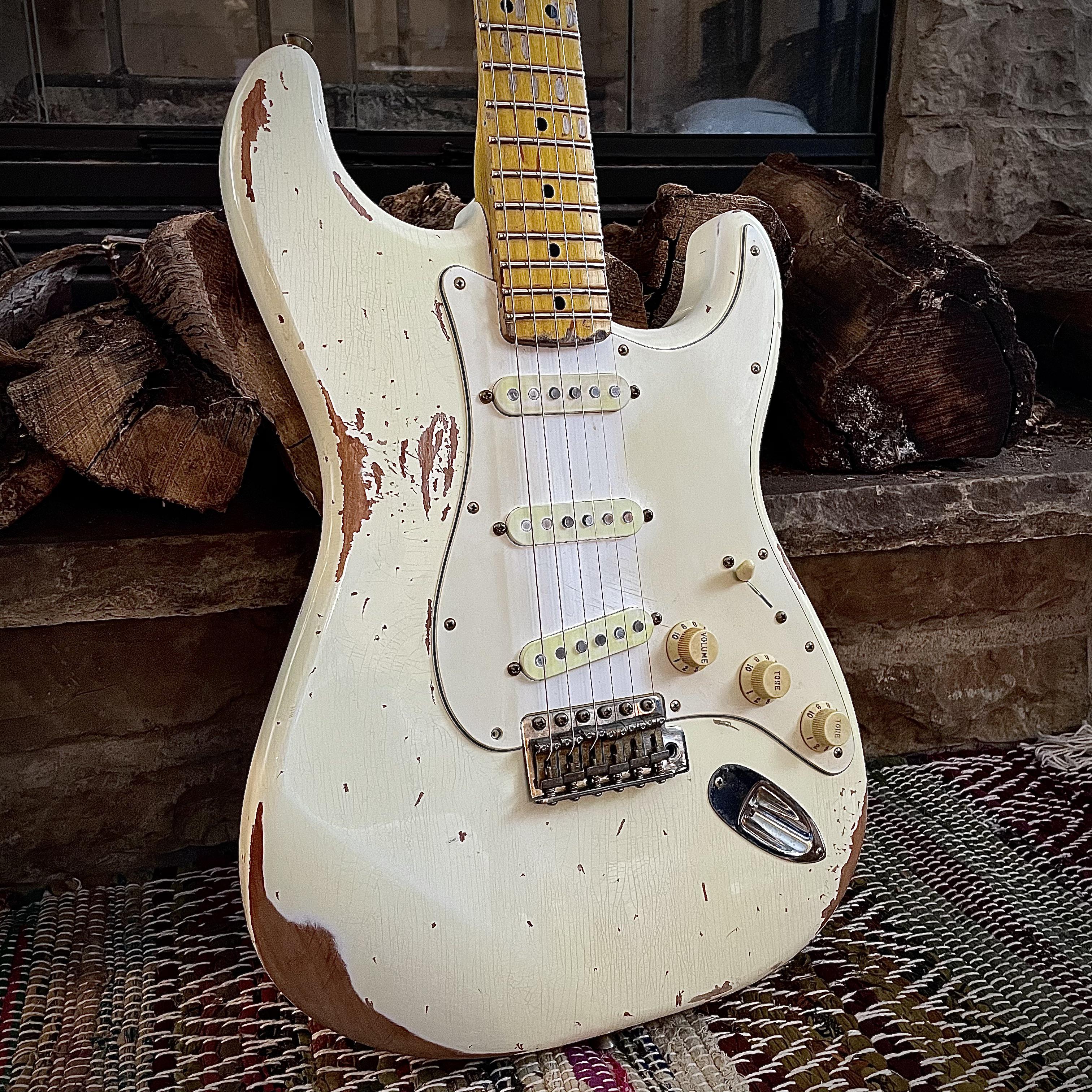 お客様の最新のレリックリフィニッシュ！エイジドオリンピックホワイト