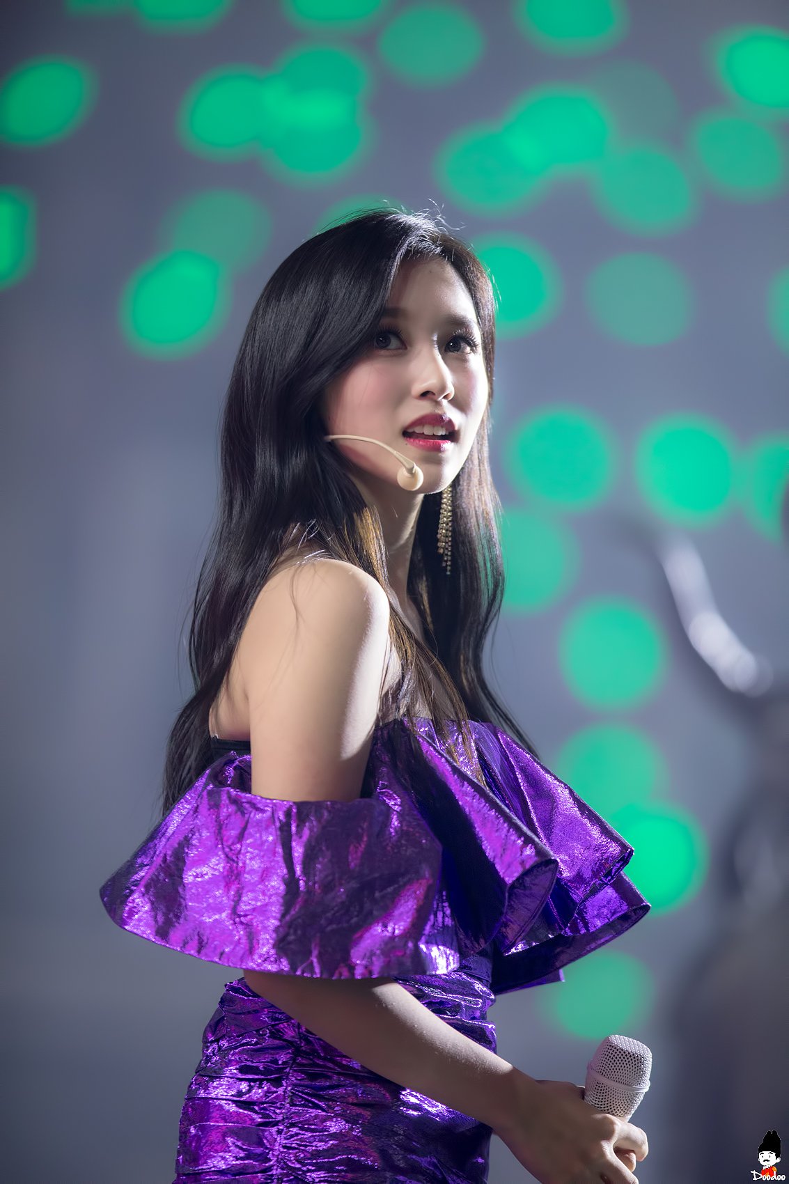 191020 - ミナ、ついにミントグリーンのキャンディボングオーシャンを