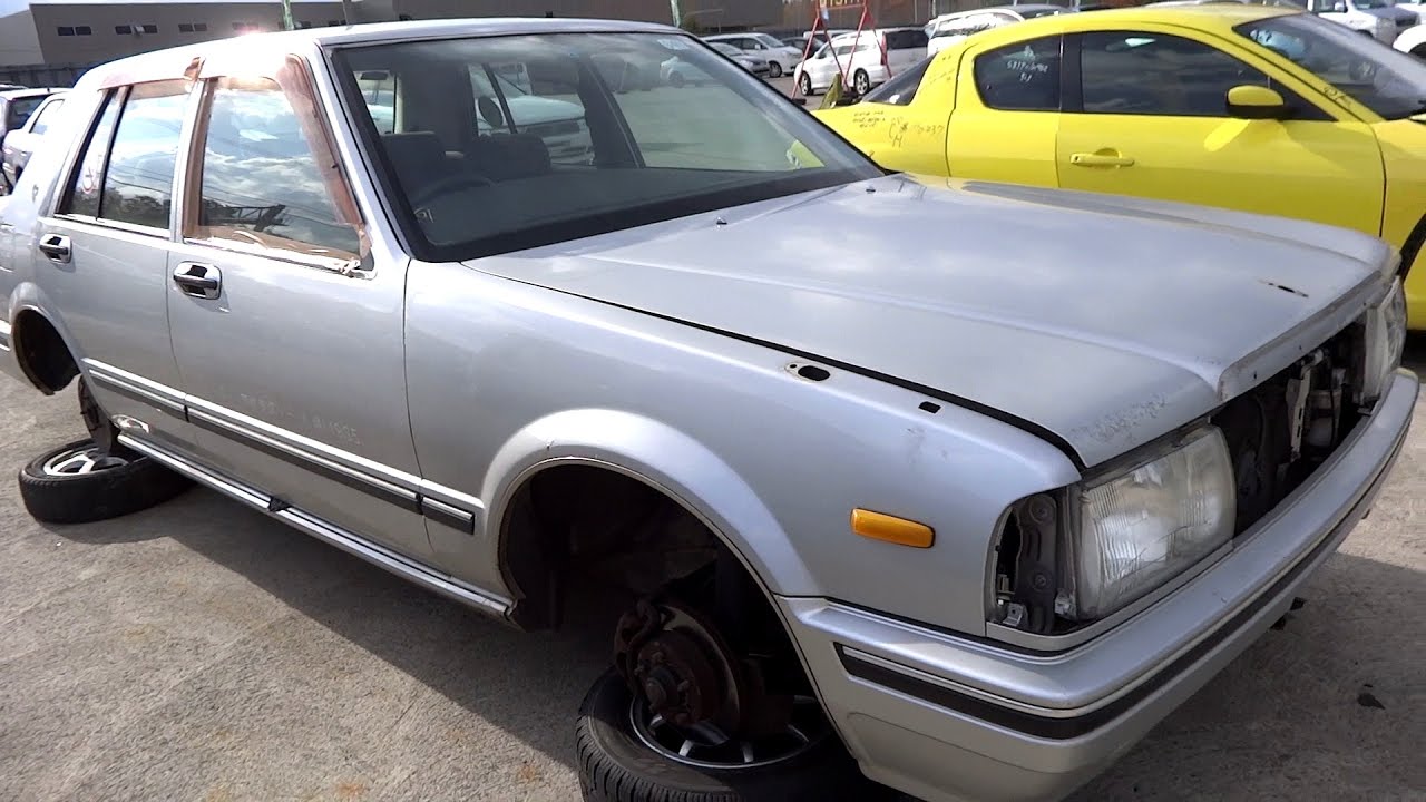 ✈ NISSAN CEDRIC Y31 junkyard car 日産 セドリック Y31型