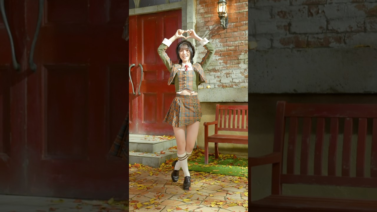 ラブソングに襲われる 」歌唱衣装 全身 DANCE ver.🐺🤎 #イコールラブ