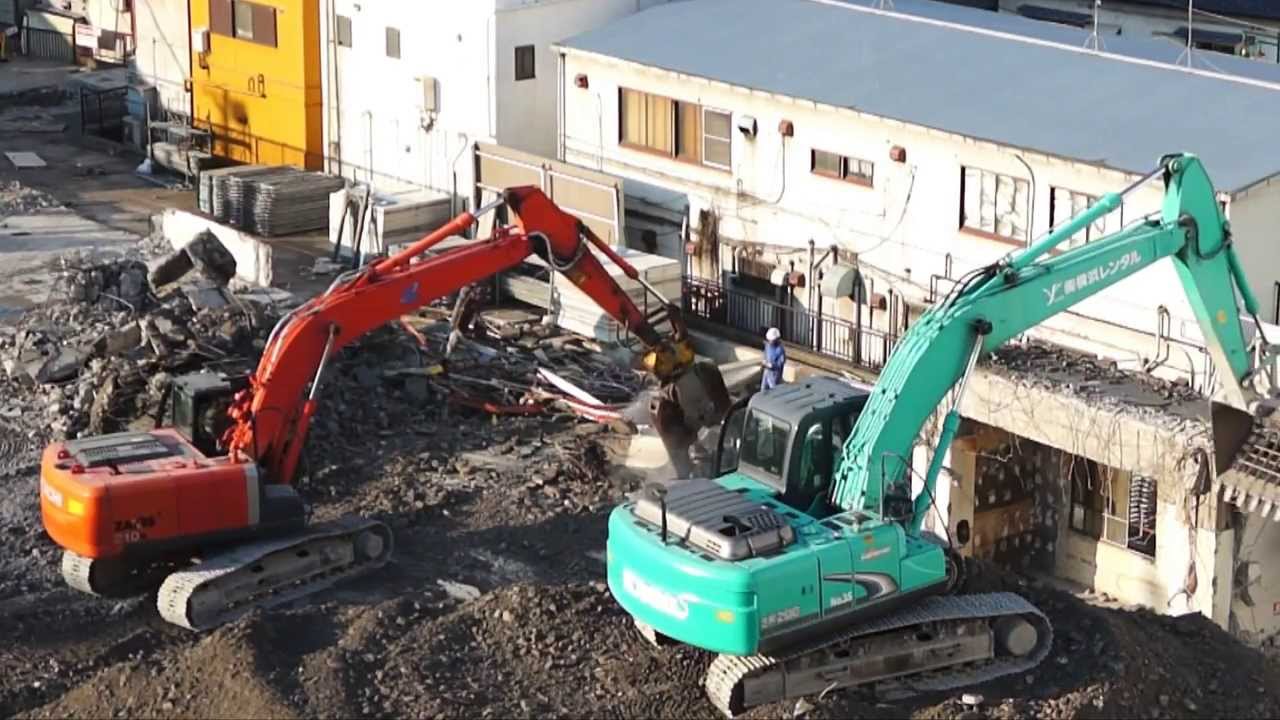 油圧ショベル 3台協力して解体作業｜日立&コベルコ｜重機