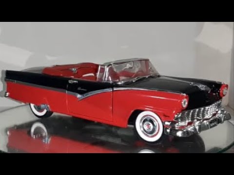 Review of a 1:18 ERTL 1956 Ford Fairlane Sunliner - YouTube