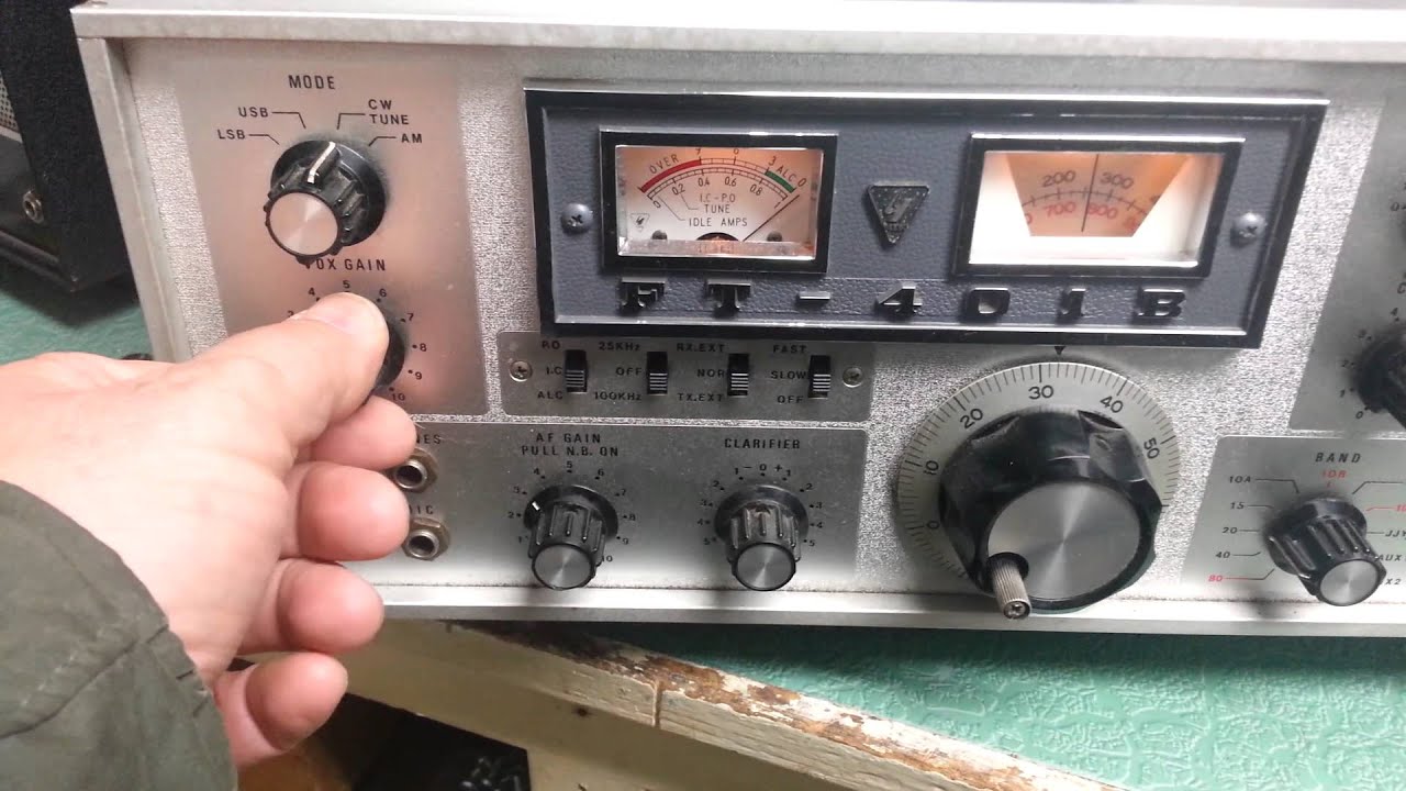 yaesu ft-401B - YouTube