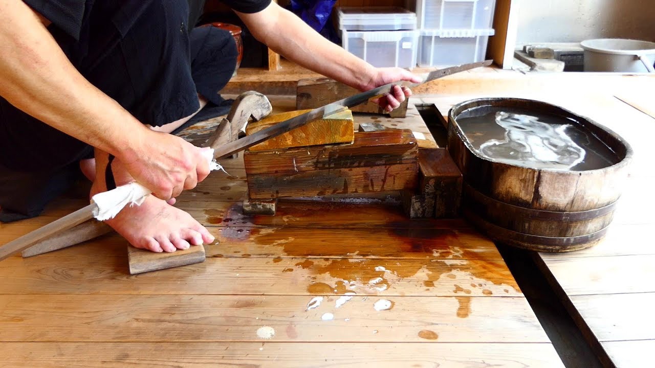 刀剣研師】太刀（三尺八寸）の研ぎ 其ノ一【伊予・備水砥石工程】ー