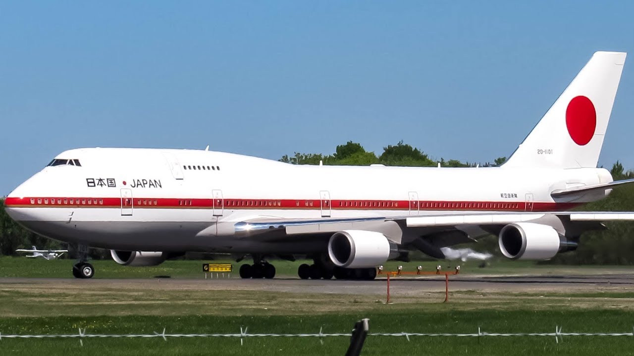 Japan Air Force Boeing 747-400 (B744) in action in Quebec City