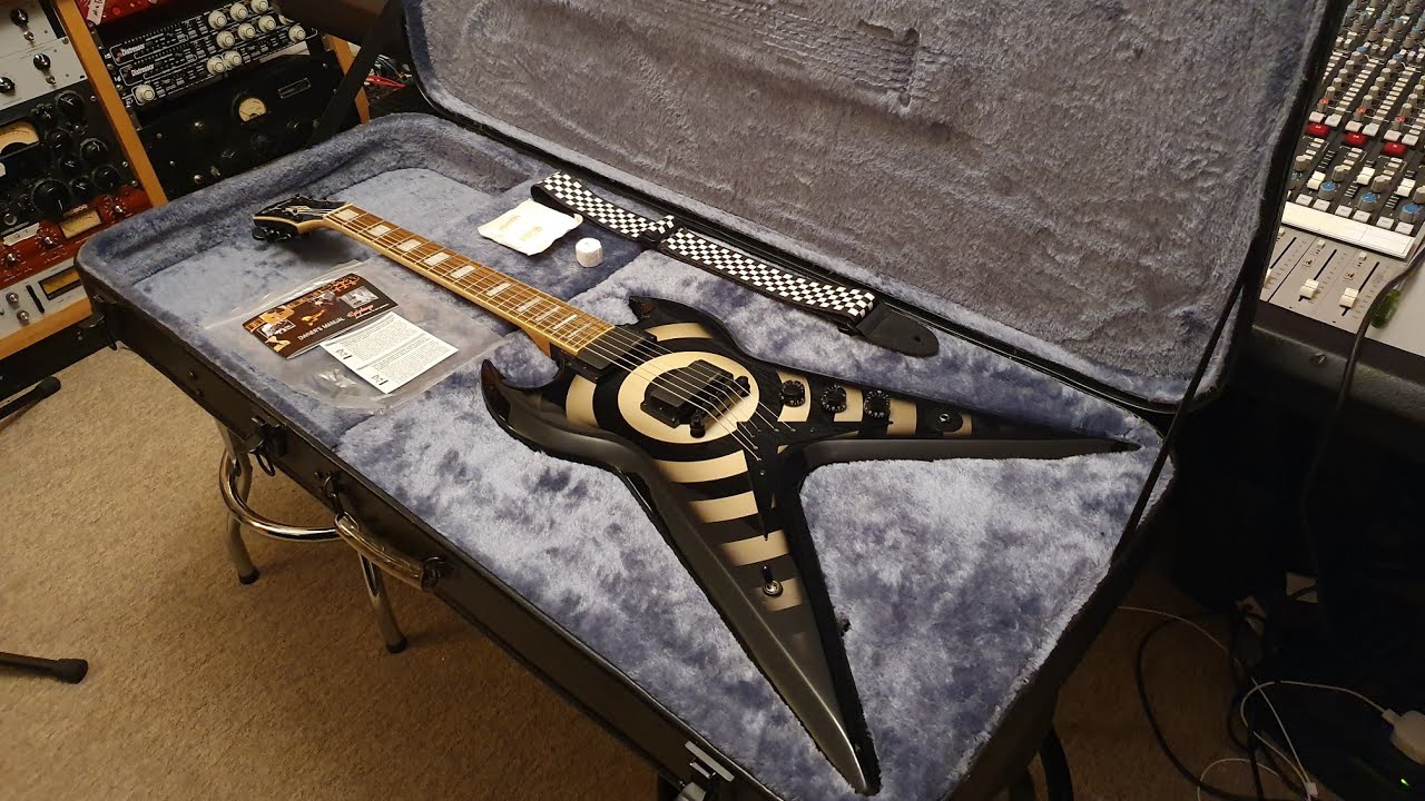 Zakk Wylde ZV Epiphone Split Tail Bullseye Signature Guitar Up