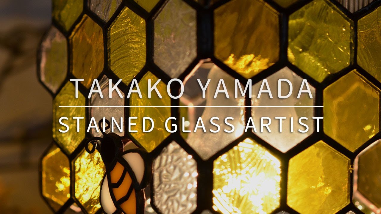 Lovely honey bee / ステンドグラス 山田貴子 ニジイロランプ Stained