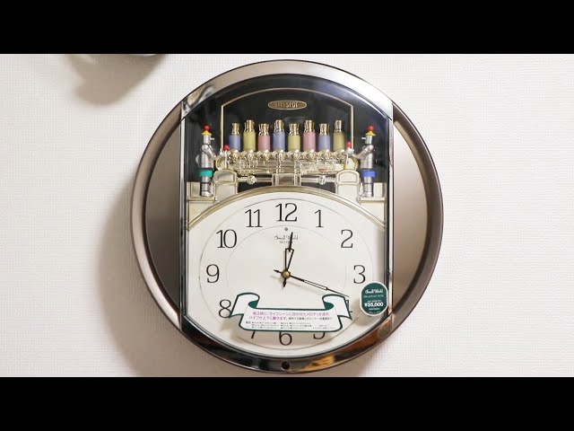Small World スモールワールドライブA からくり時計 4MH706RH - YouTube