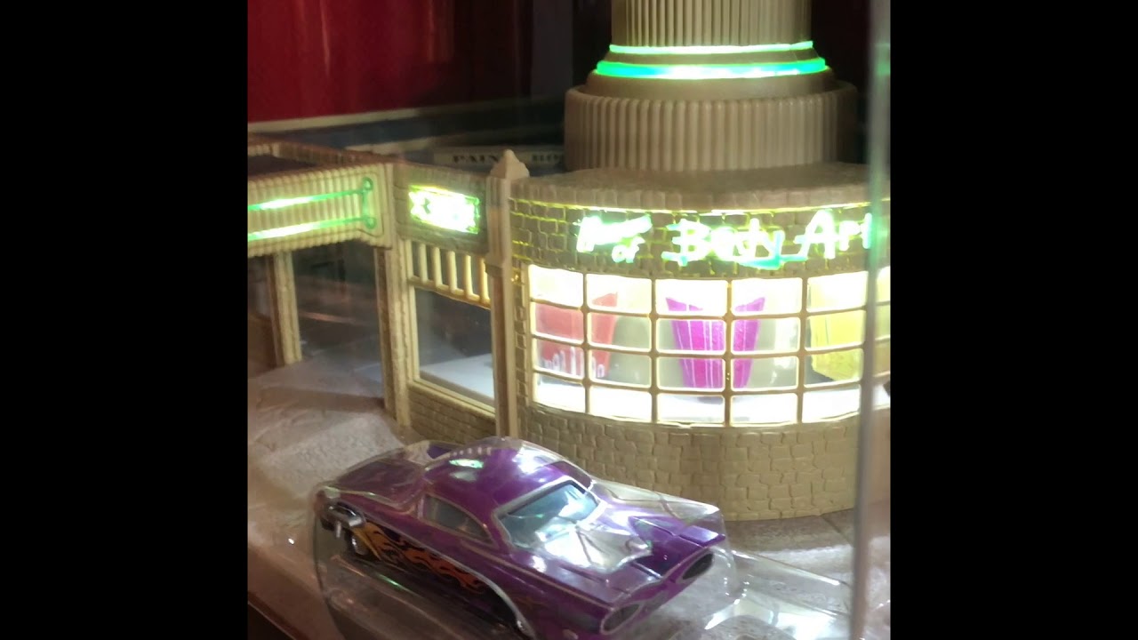 PRECISION SERIES RAMONE's HOUSE OF BODY ART PLAYSET