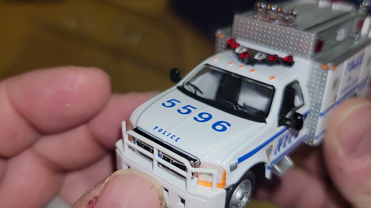 Code 3 1:64 Diecast 12551 NYPD Ford Radio Emergency Patrol ESU