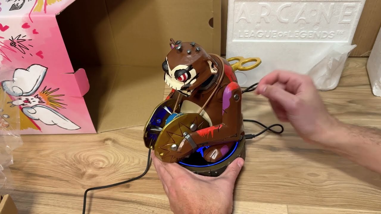 Unboxing Arcane Powder's Wind Up Monkey Exclusive | Netflix - YouTube