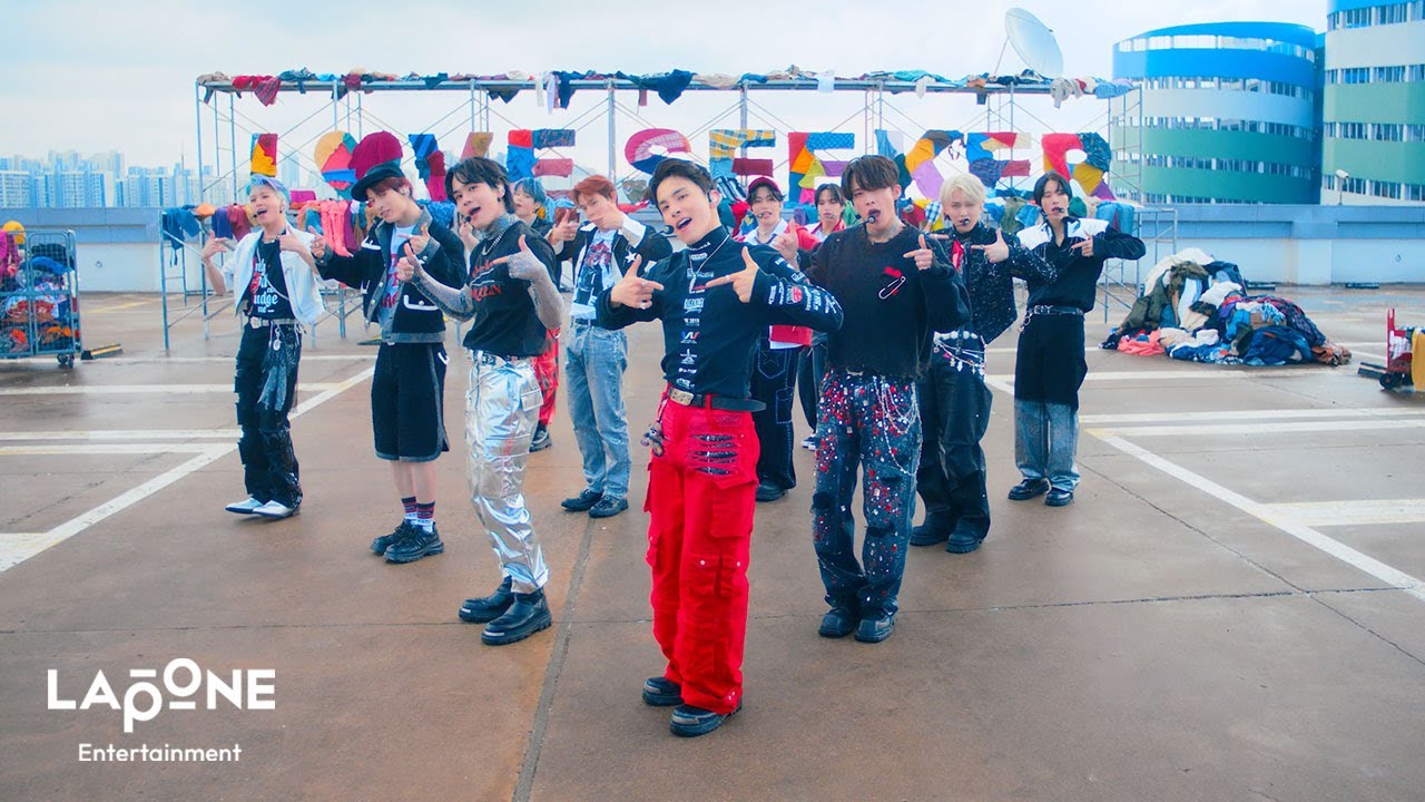 JO1 | 'Love seeker' LIVE PERFORMANCE VIDEO - YouTube