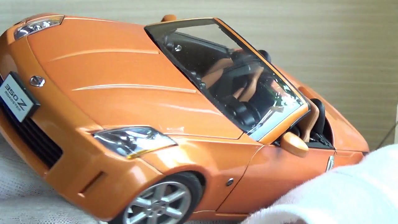 Nissan 350 Z Roadster - AUTOart 1:18 - YouTube
