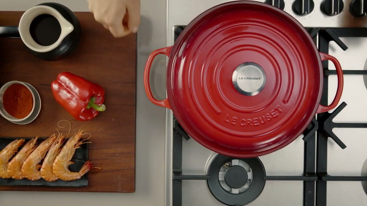 Le Creuset Signature Cast Iron Shallow Casserole - YouTube