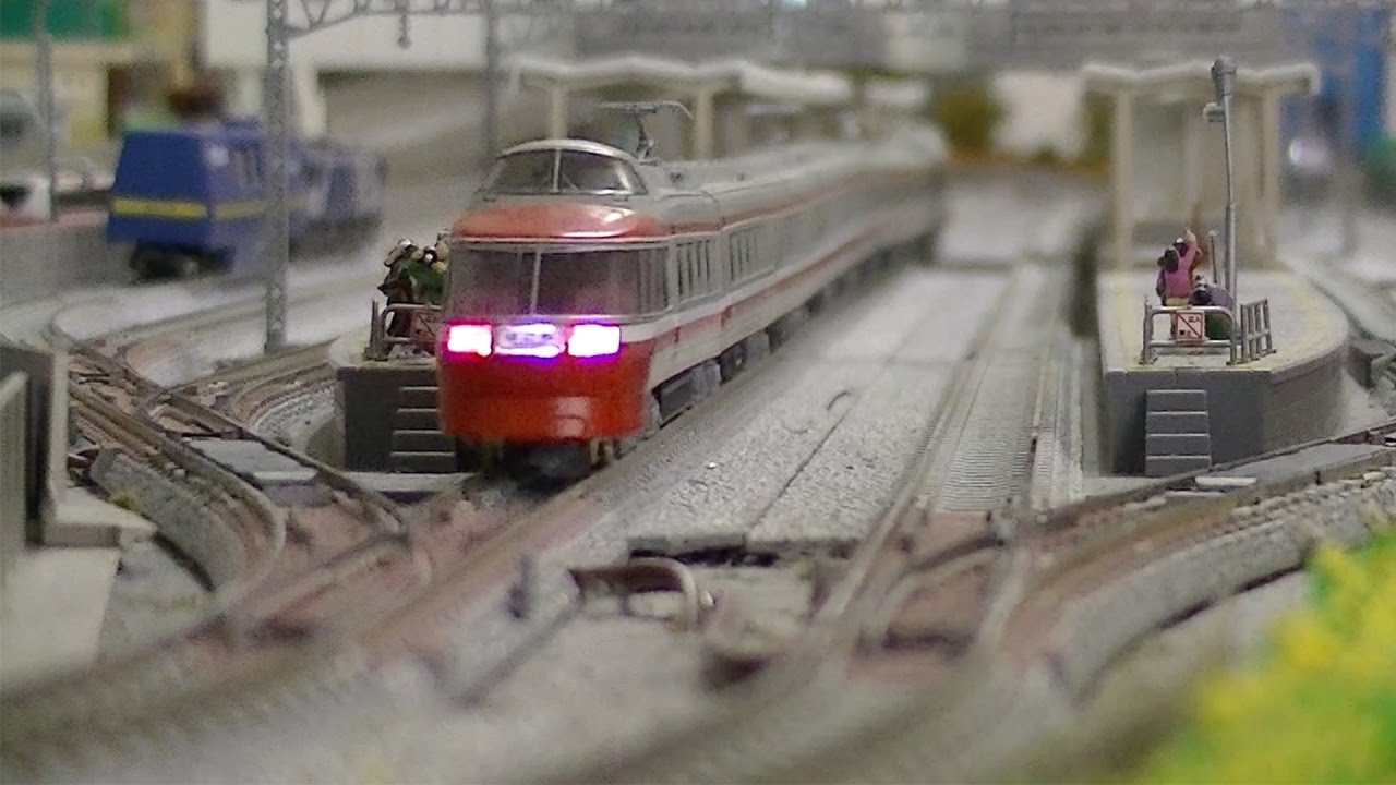 Nゲージ TOMIX 小田急ロマンスカー7000形LSE 走行動画 - YouTube