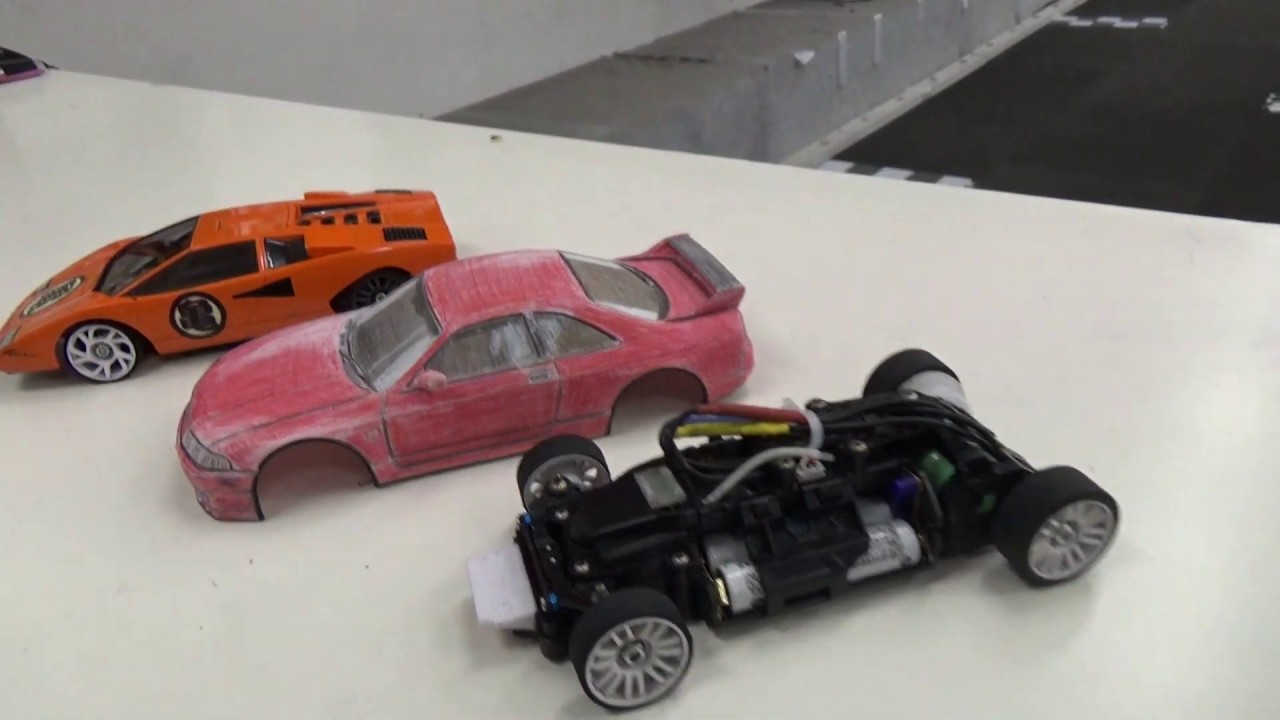 MINI-Z】緑6T vs ノーマル（ブラシモーター）6T どっちが速い