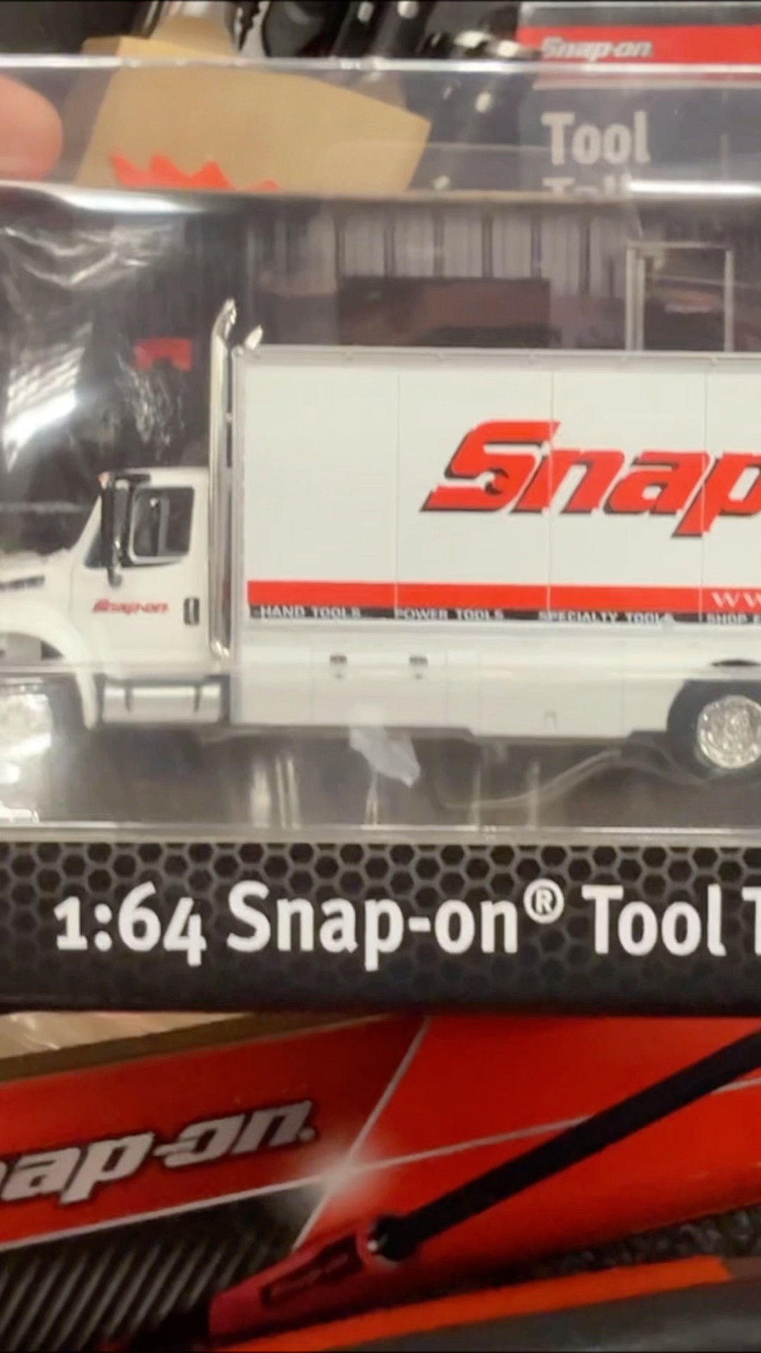 SnaponToolsOfficial always has the coolest collectables. - YouTube