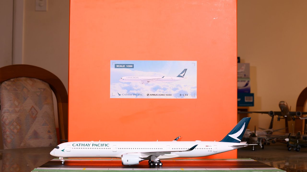 JC Wings 1:200 Cathay Pacific A350-1000XWB Unboxing & Review [4K