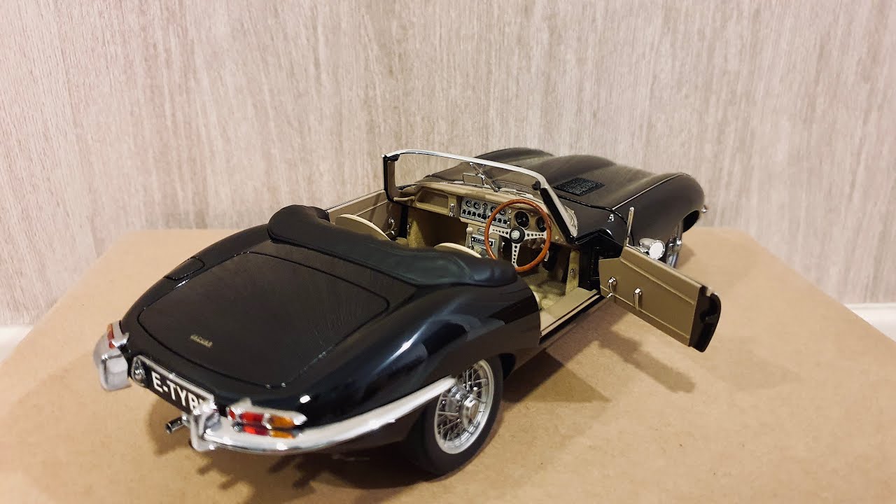 AUTOart Jaguar E-Type Series 1 Roadster 1:18 Scale (Unboxing and