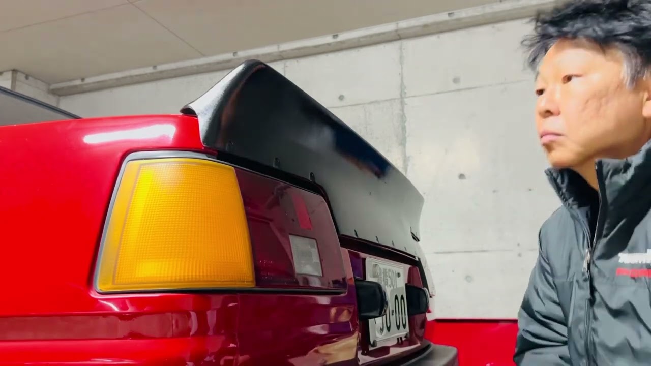 AE86にダックテールを取り付けました。 - YouTube