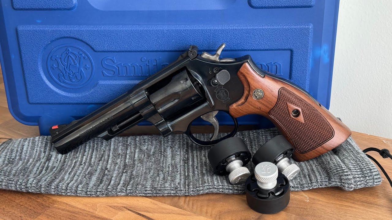 Smith & Wesson Model 19 - First Impressions Review - YouTube