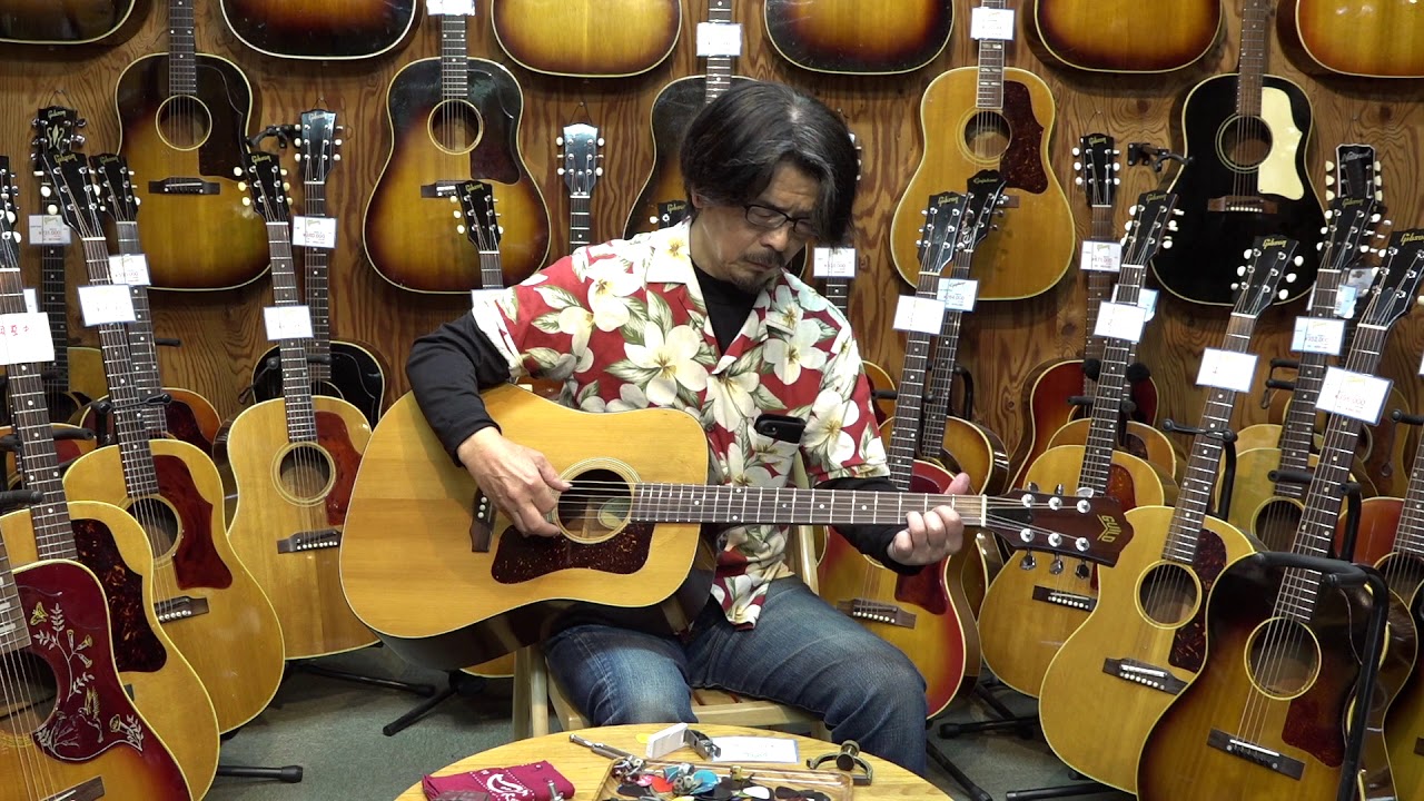 GUILD D 35 1974 - YouTube