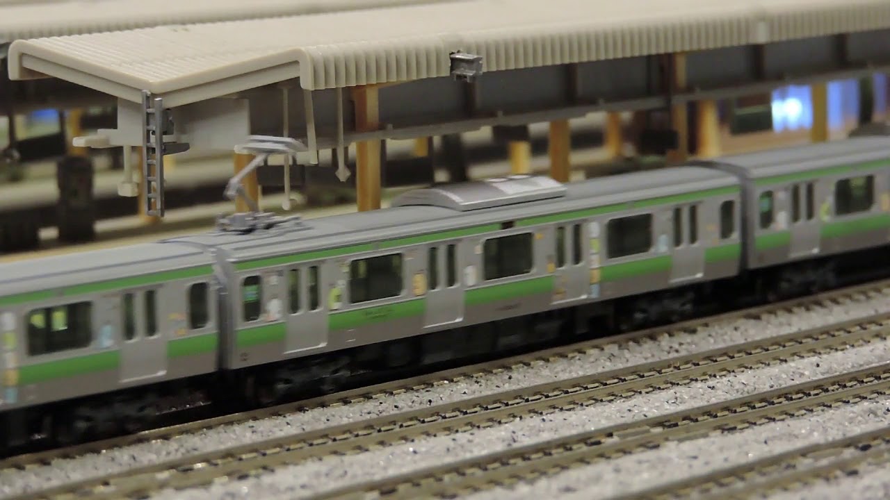 すみっコぐらし - E231系500番台〈すみっコぐらし×やまのてせん