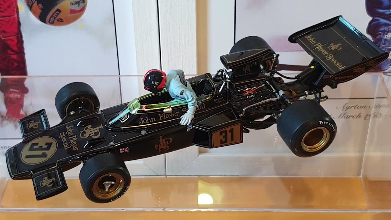 1/18 Exoto Emerson Fittipaldi 1972 Lotus Type 72 - F1 World