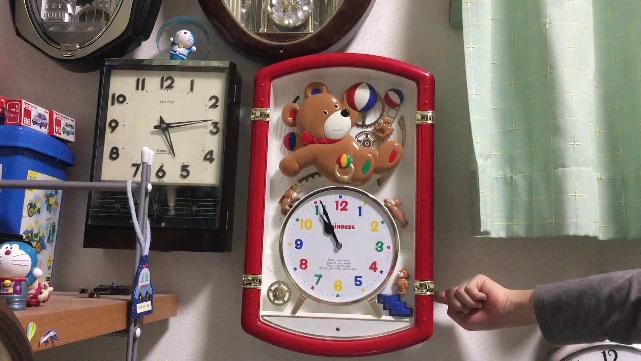 ミキハウス からくり時計 - YouTube