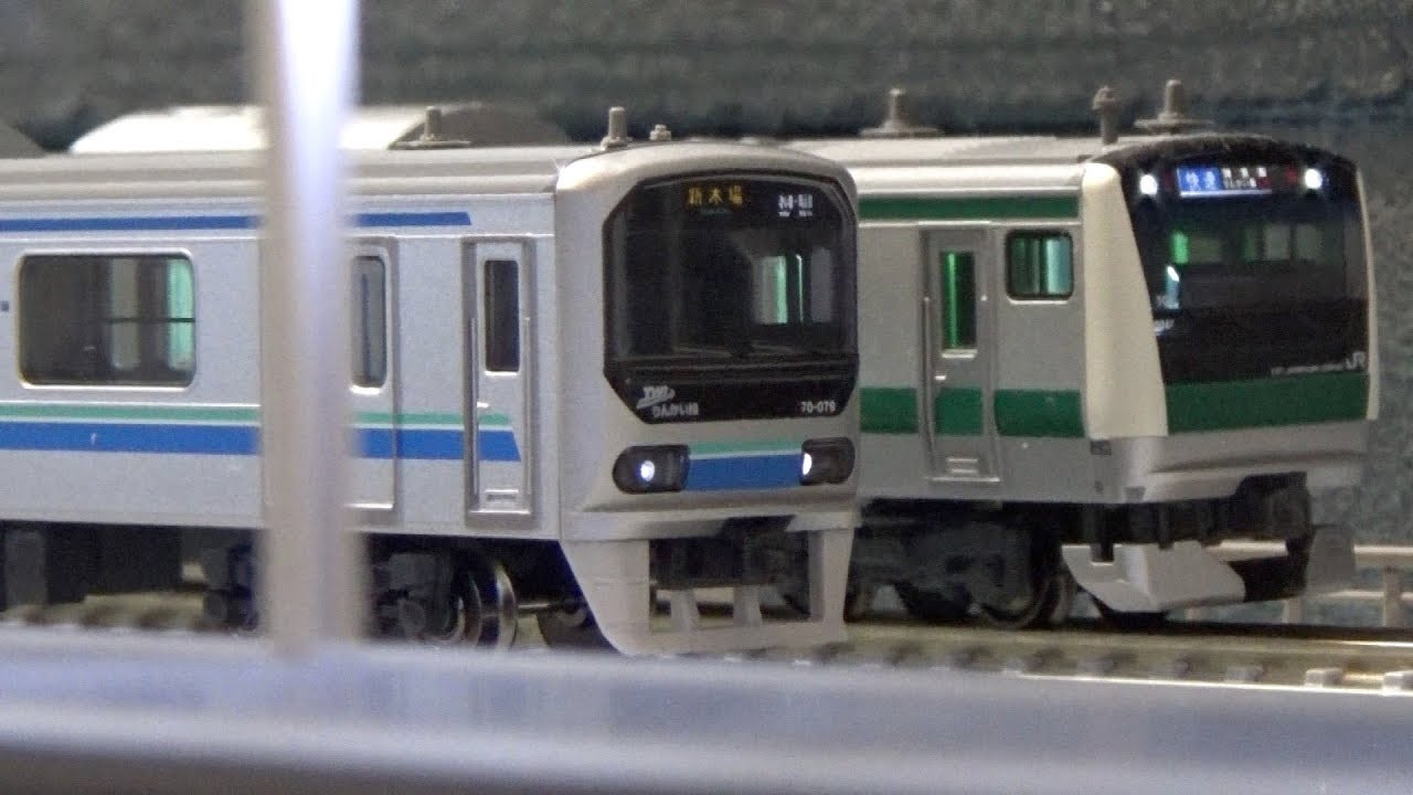 Nゲージ TOMIX 東京臨海高速鉄道 りんかい線 70-000形 走行動画 - YouTube