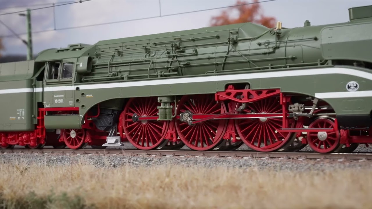 High-speed steam locomotive 18 201, coal-fired, DR - YouTube