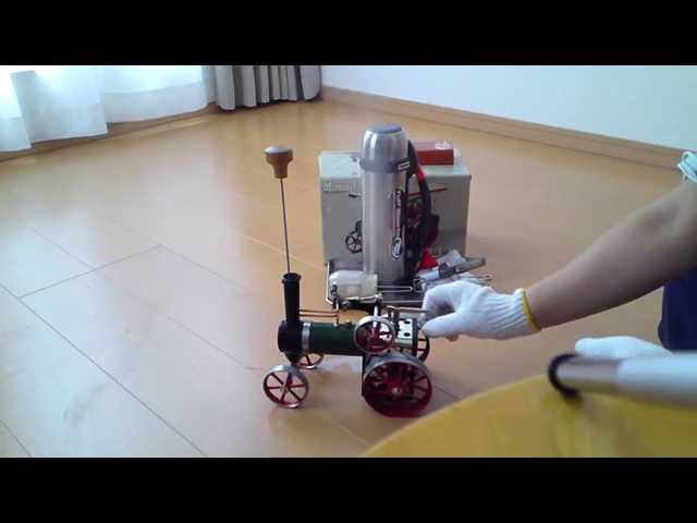 イギリス製 蒸気エンジントラクター模型（MAMOD STEAM TRACTOR）Made
