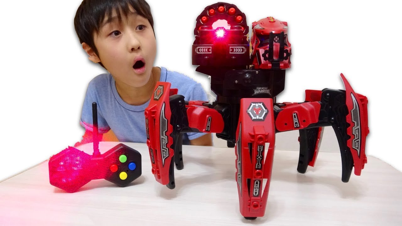 6本足でウネウネ歩く! 射つ! 多脚戦車ラジコン【かとちゃん】 - YouTube