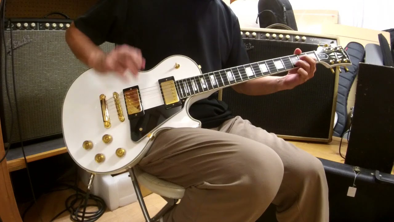 Epiphone Inspired by Gibson Custom Les Paul Custom Clean - YouTube