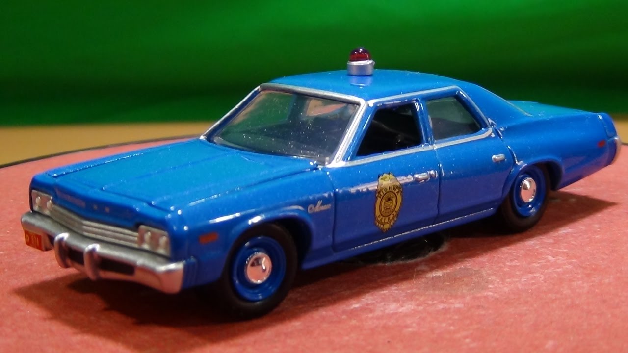 グリーンライト ホットパシュート 1975 ダッジ・モナコ カンザス州警察