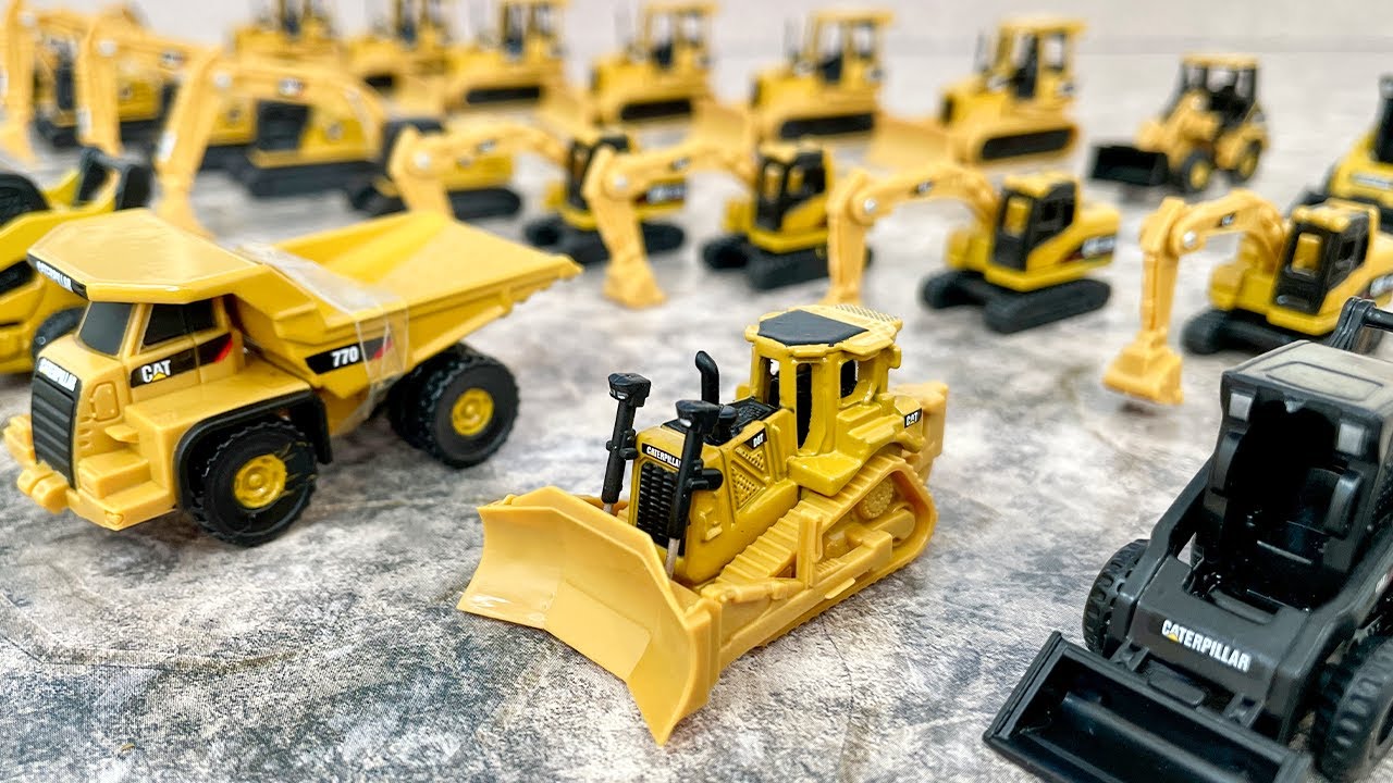 My first CAT minicar! It was a gacha (lol). I went with my kids to