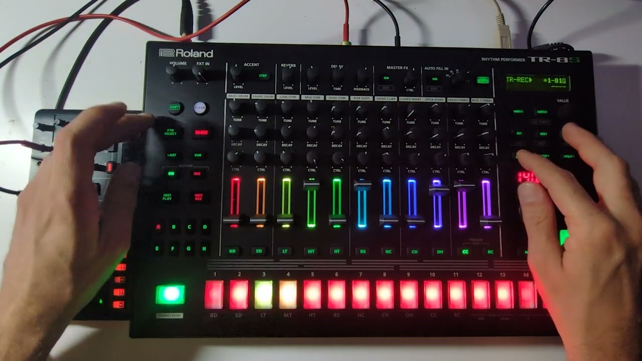 Roland TR-8S + Roland T-8 - Techno Jam - YouTube