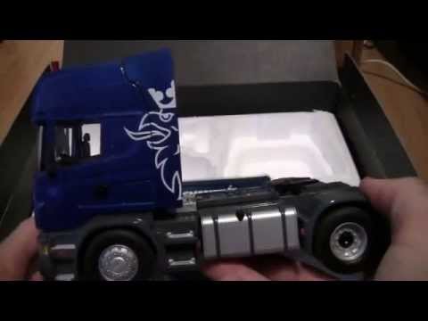 Opening The Siku Control 1:32 Scale RC Scania R-Series Topline
