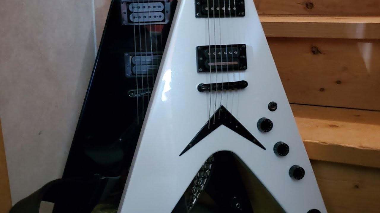 Review & Demo: Dean VX Series Flying V!! Artic White Awesomeness