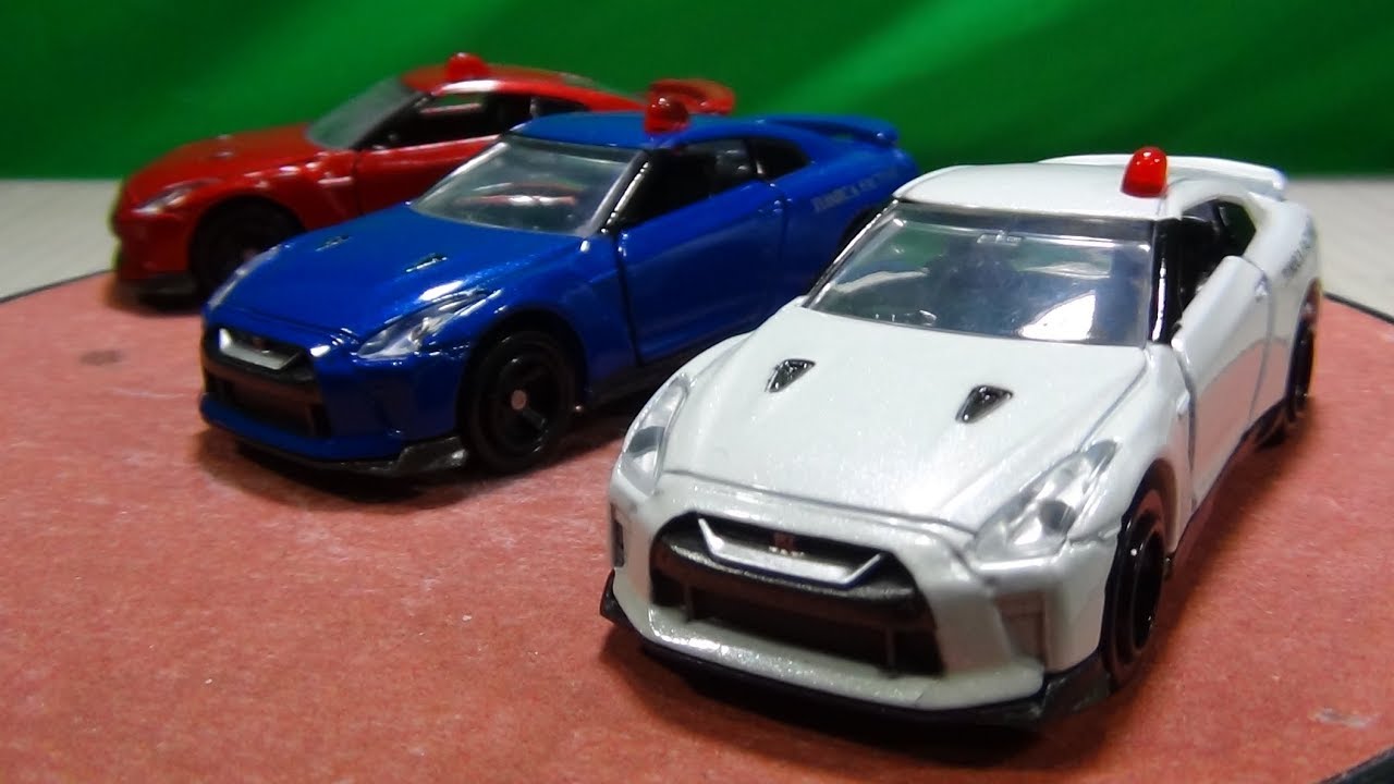 トミカ組み立て工場 日産GT-R 覆面パトロールカー仕様 - YouTube
