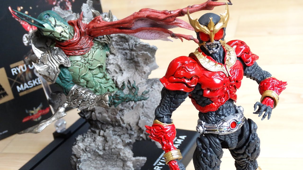 A set of two Riders and two Grongi! SIC Coliseum Kamen Rider Kuuga